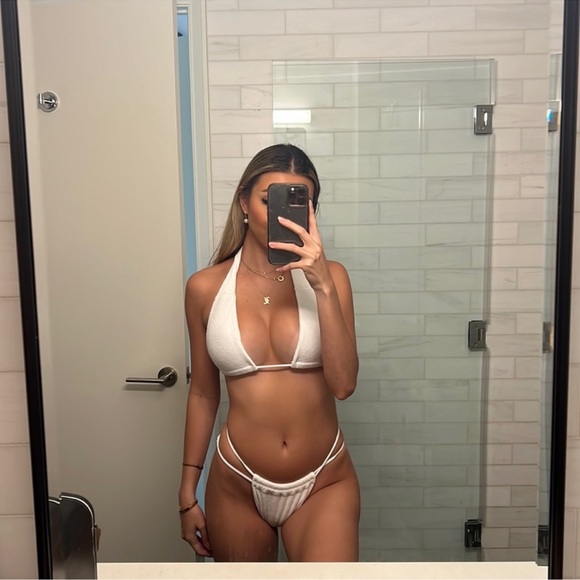 White Bikini Set - Picture 2 of 5